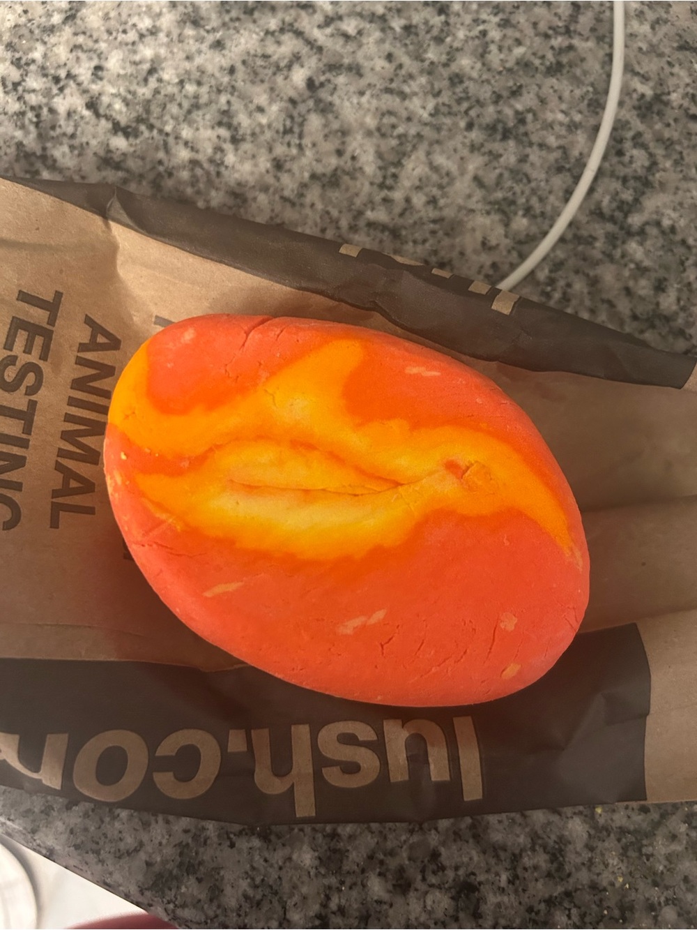 Lush bright side bubble bar